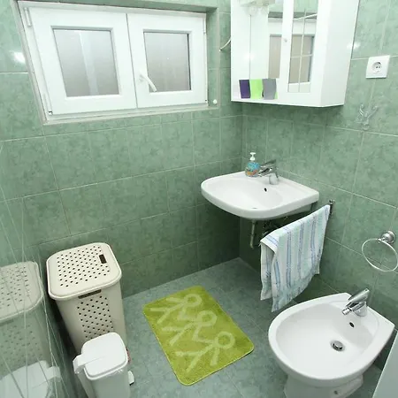 Dina Apartment *