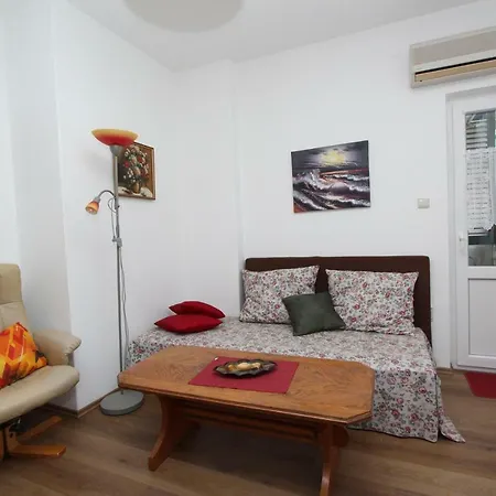 Dina Apartment
