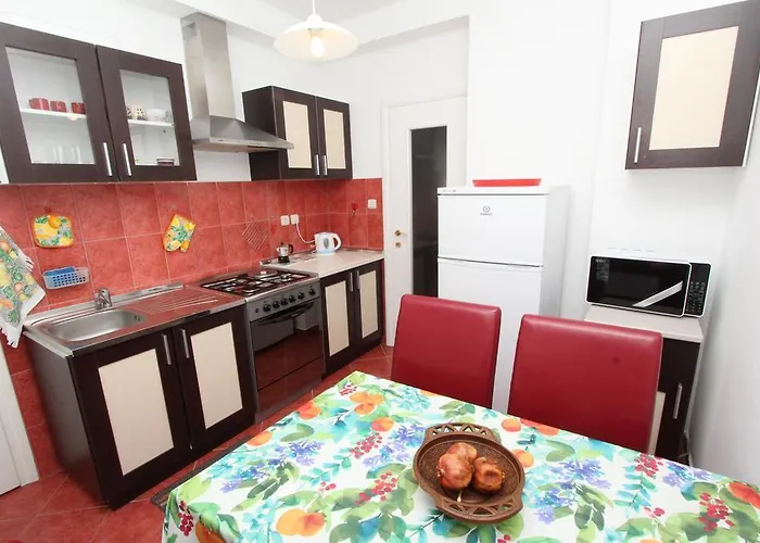 Dina Διαμέρισμα