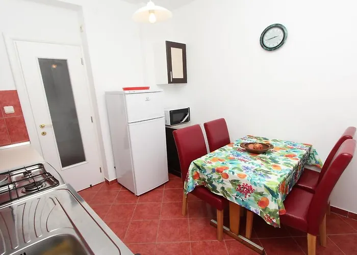 Διαμέρισμα Dina