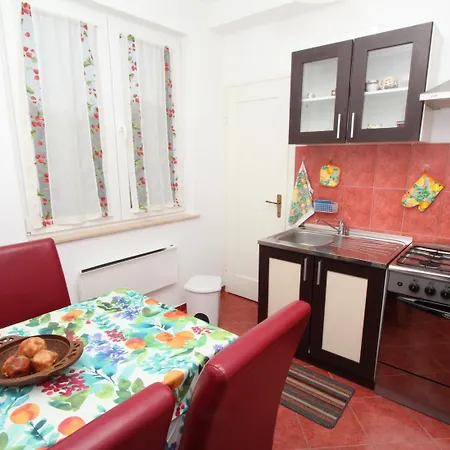 Apartman Dina